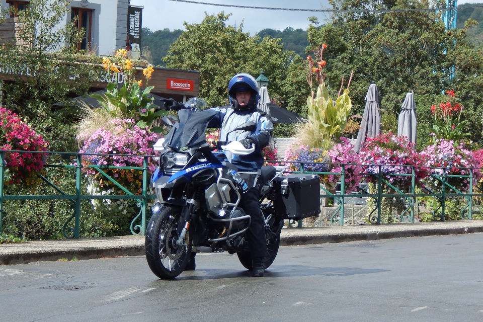 Motorrijbewijspoint Purmerend examengarantie AVB en AVD